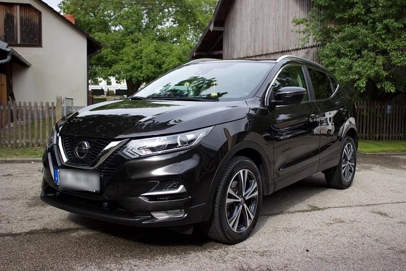 Schwarz Gebraucht 2020 Nissan Qashqai 360º SUV | 18.250 € (Fairer Preis) - Bild 1/4