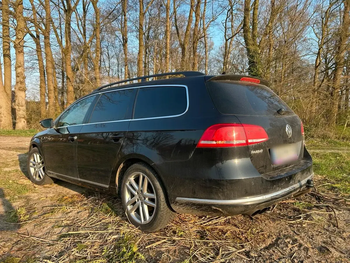 Gebraucht VW Passat 140 PS (102 kW) 2011 Schwarz Kombi