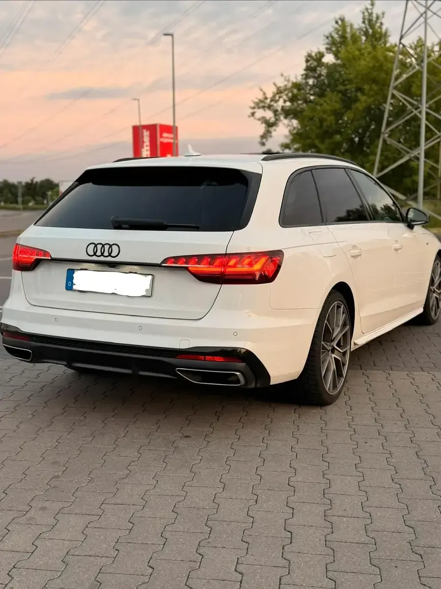Gebraucht Audi A4 Black Edition 190 PS (139 kW) 2019 Weiß Kombi