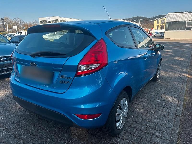 Gebraucht Ford Fiesta 97 PS (71 kW) 2009 Blau Kleinwagen