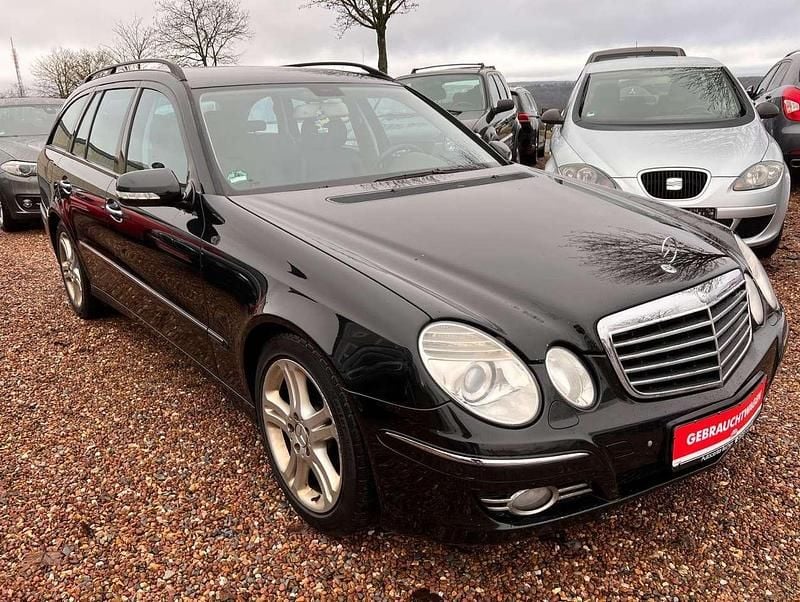 Schwarz Gebraucht 2008 Mercedes E220 Avantgarde Kombi | 3.001 € (Superpreis) - Bild 1/4