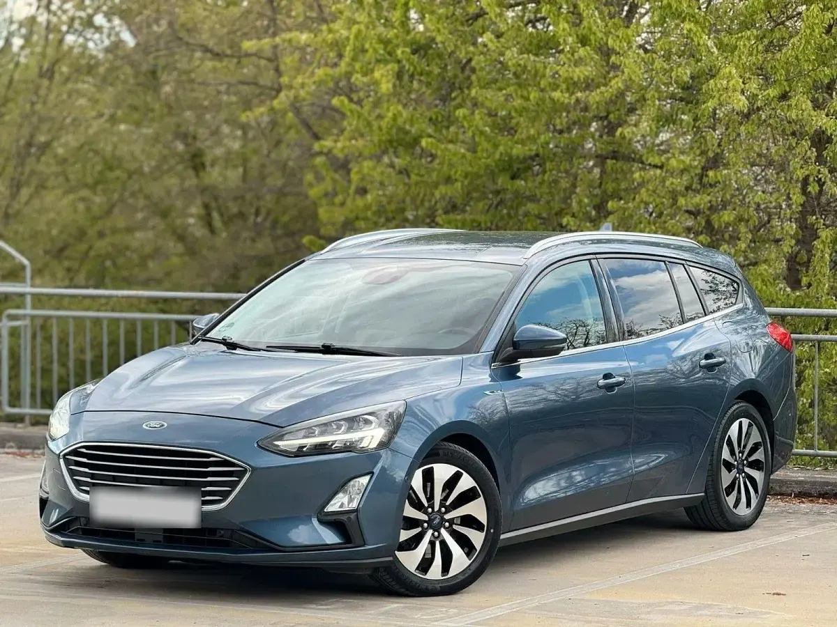 Gebraucht Ford Focus 150 PS (110 kW) 2019 Blau Kombi