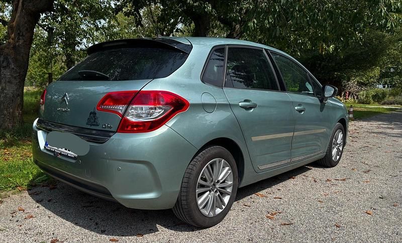 Gebraucht Citroën C4 120 PS (88 kW) 2011 Grün Kleinwagen