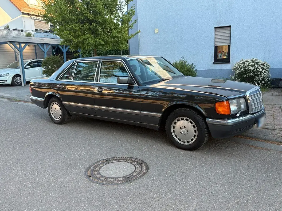 Gebraucht Mercedes 420 218 PS (160 kW) 1990 Schwarz Limousine
