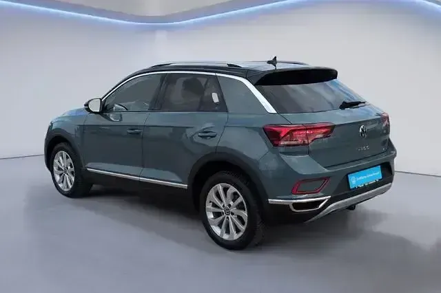 Gebraucht VW T-Roc Style 150 PS (110 kW) 2024 Petroleum blue metallic SUV