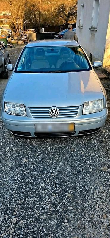 Gebraucht VW Bora 105 PS (77 kW) 1999 Grau Limousine