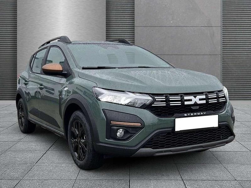Safarigrüngrau Neu 2025 Dacia Sandero Extreme Kleinwagen | 20.354 € (Fairer Preis) - Bild 1/4