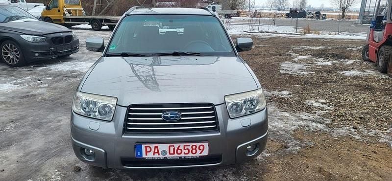 Grau Gebraucht 2008 Subaru Forester Active SUV | 5.900 € (Fairer Preis) - Bild 1/4
