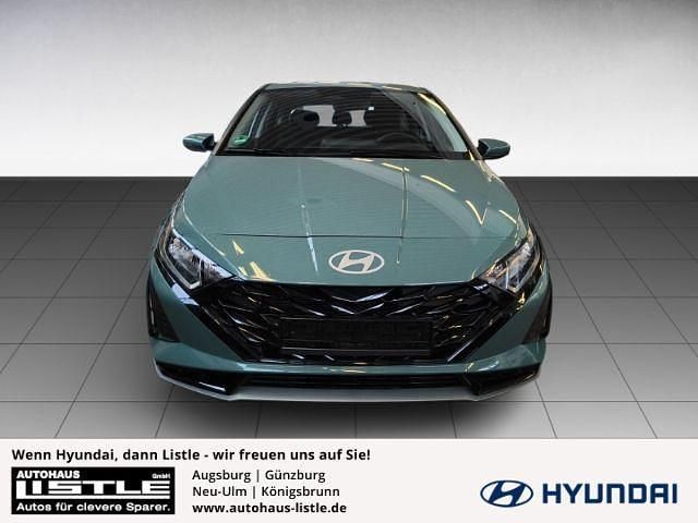 Gebraucht Hyundai i20 Select 101 PS (74 kW) 2025 Gruen Kleinwagen
