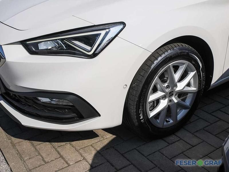 Gebraucht Seat Leon Style 150 PS (110 kW) 2022 Weiß Kombi