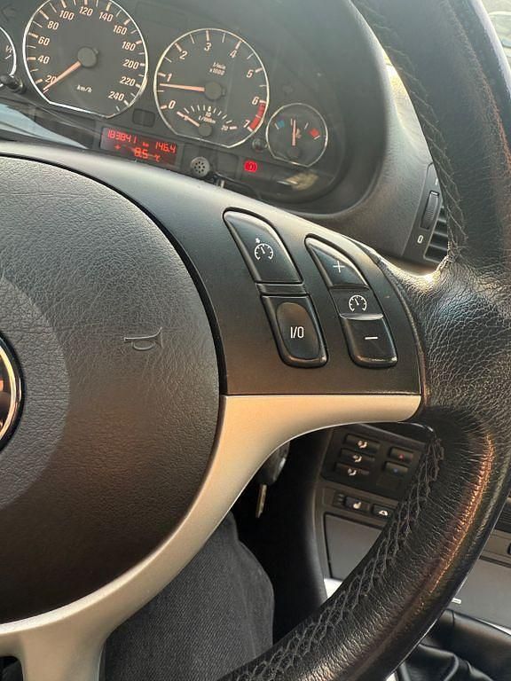 Gebraucht BMW 318 Cabriolet Performance 143 PS (105 kW) 2002 Grau Cabrio