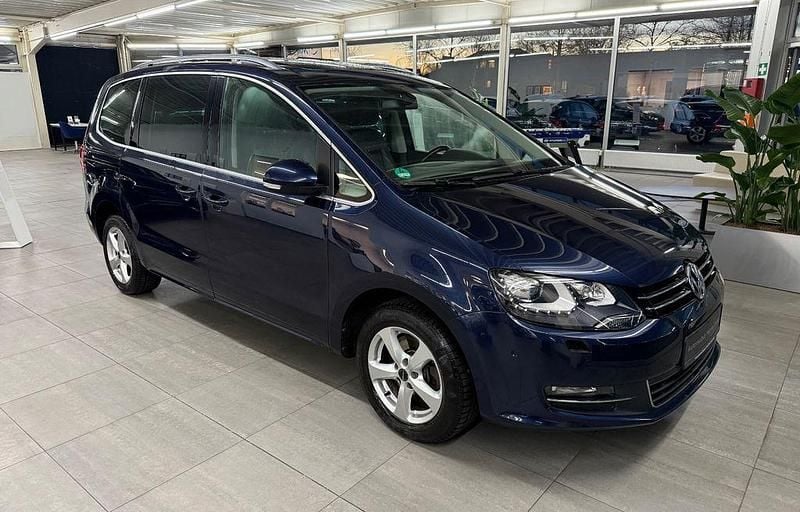 Blau Gebraucht 2014 VW Sharan Highline Van / Kleinbus | 9.990 € (Guter Preis) - Bild 1/4