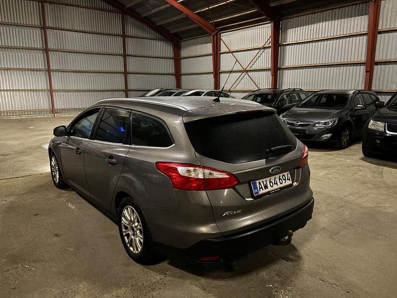 Gebraucht Ford Focus Titanium 163 PS (119 kW) 2011 Braun Limousine