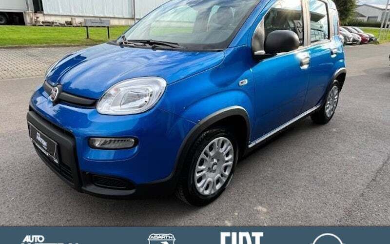 Blau Gebraucht 2025 Fiat Panda Cross Cross Kleinwagen | 15.490 € (Guter Preis) - Bild 1/4