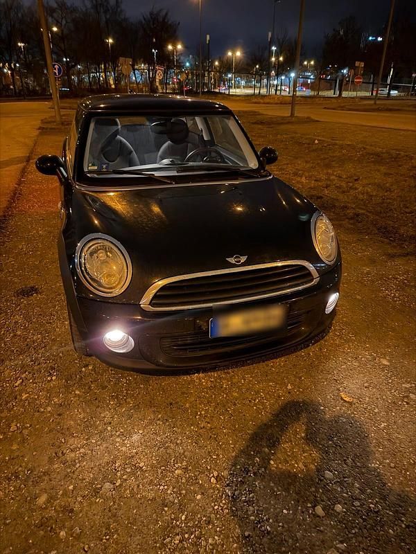 Gebraucht Mini Cooper 80 PS (58 kW) 2013 Schwarz Kleinwagen