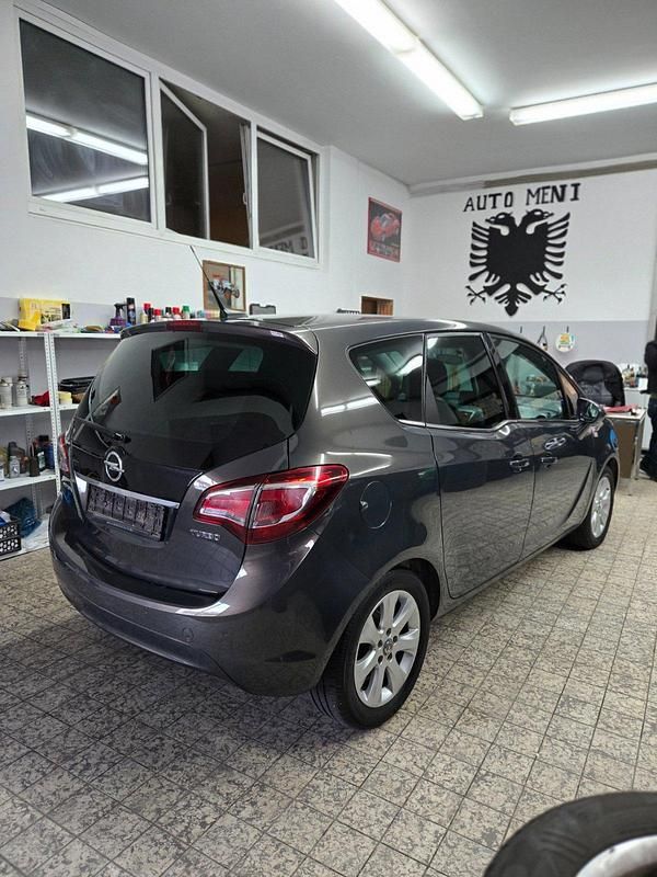 Gebraucht Opel Meriva 140 PS (102 kW) 2015 Andere farben Van / Kleinbus