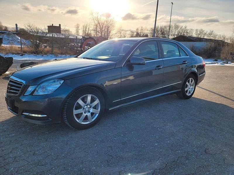 Gebraucht Mercedes E350 265 PS (194 kW) 2011 Grau Limousine