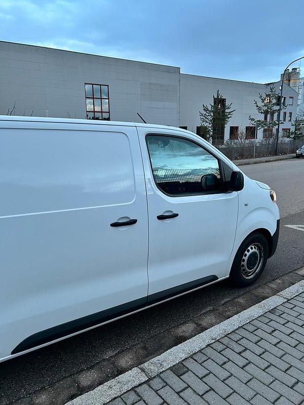 Gebraucht Toyota Proace 120 PS (88 kW) 2020 Weiß Van / Kleinbus
