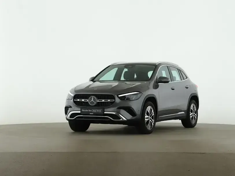 Gebraucht Mercedes GLA180 Progressive 116 PS (85 kW) 2024 Grau SUV