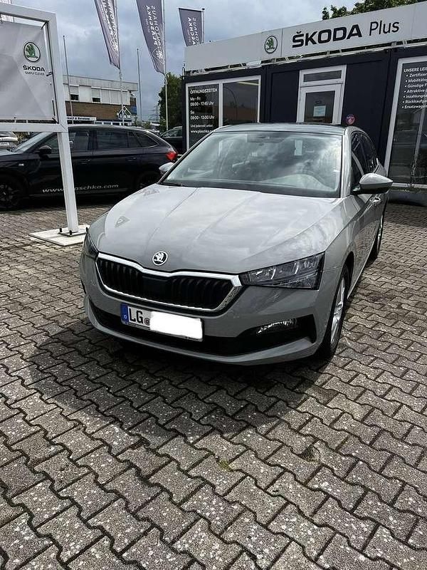 Gebraucht Skoda Scala Ambition 90 PS (66 kW) 2020 Grau Kleinwagen