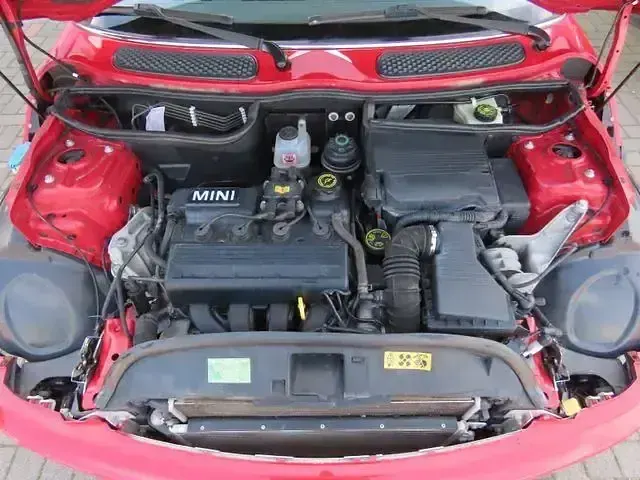 Second-hand Mini ONE 140 CP (102 kW) 2005 Roșu Hatchback