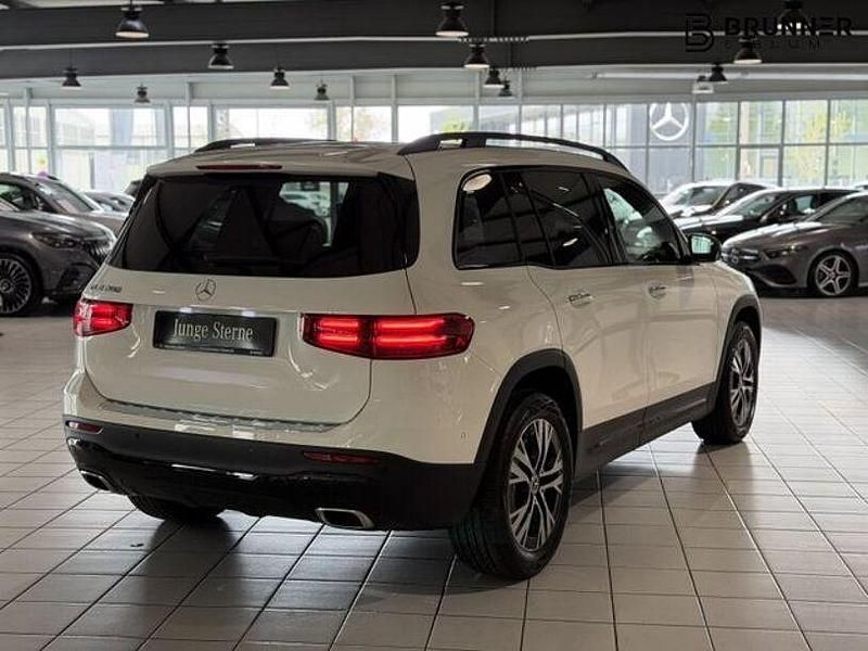 Gebraucht Mercedes GLB200 Progressive 163 PS (119 kW) 2024 Unilack polarweiß SUV