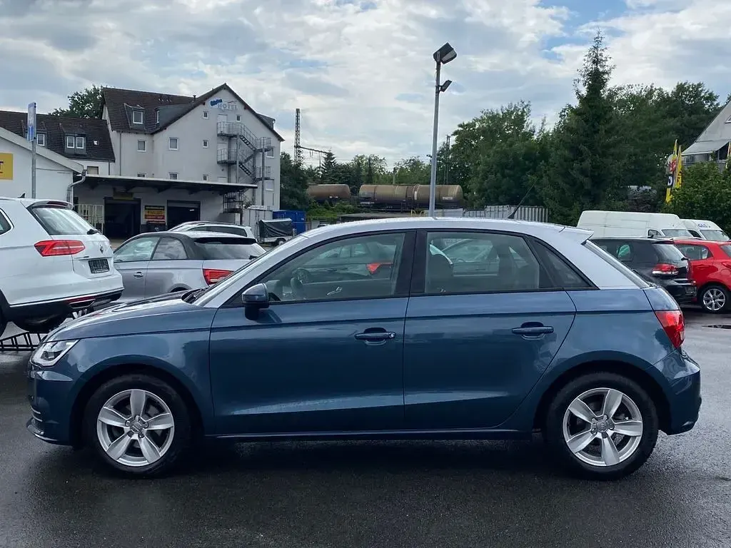 Gebraucht Audi A1 Sportback 82 PS (60 kW) 2017 Blau Kleinwagen