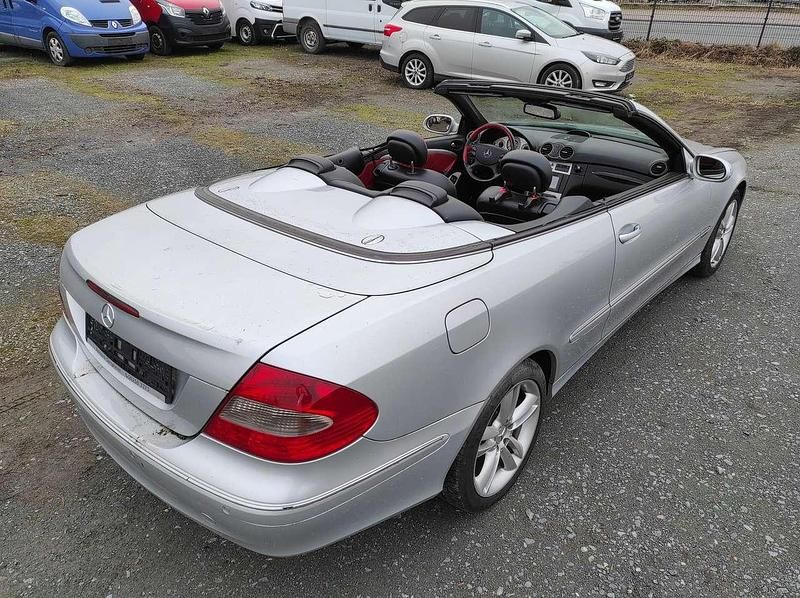 Usata Mercedes CLK280 231 CV (169 kW) 2006 Argento Cabrio