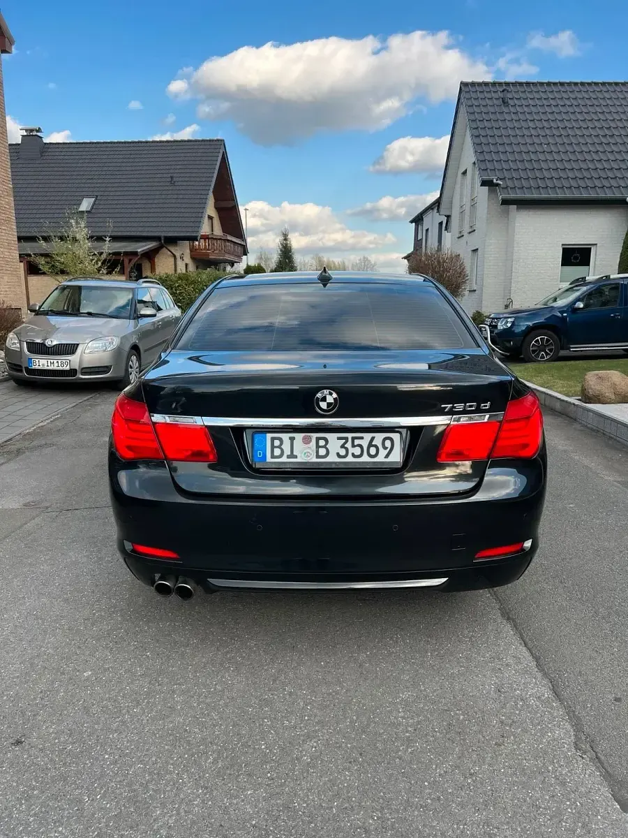 Gebraucht BMW 730 245 PS (180 kW) 2010 Schwarz Limousine