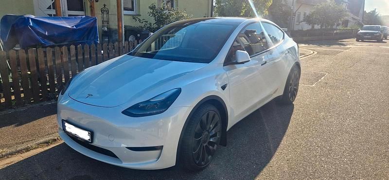 Gebraucht Tesla Model Y Performance 392 kW (534 PS) 2022 Weiß SUV
