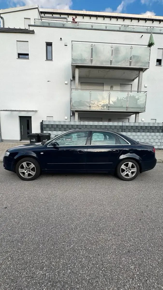 Gebraucht Audi A4 116 PS (85 kW) 2006 Blau Limousine