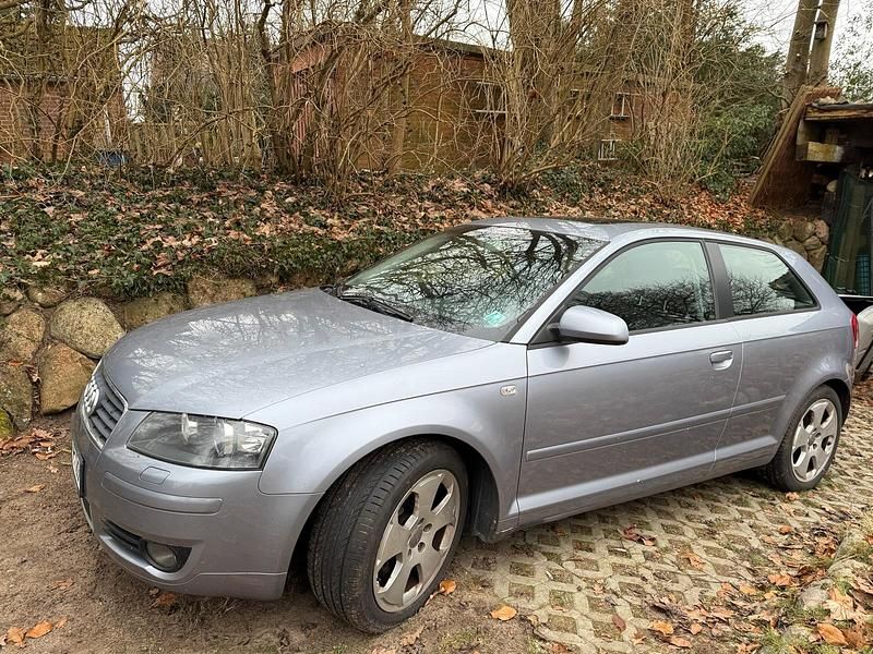Andere farben Gebraucht 2004 Audi A3 Sport Kleinwagen | 1.250 € (Superpreis) - Bild 1/4