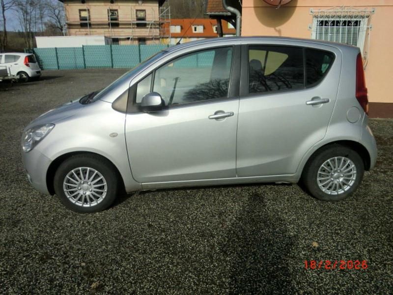 Gebraucht Opel Agila 65 PS (47 kW) 2010 Silber Kleinwagen