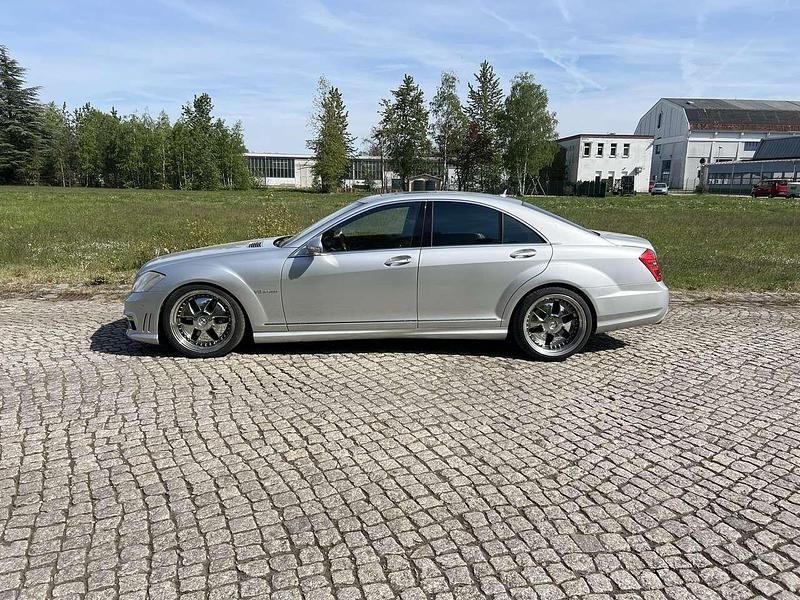 Silber Gebraucht 2006 Mercedes S500 Limousine | 16.500 € (Teuer) - Bild 1/4