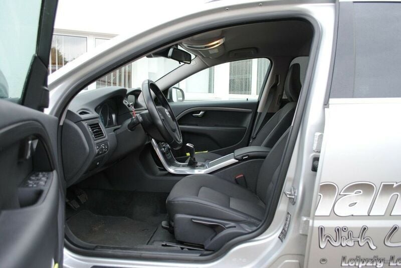 Gebraucht Volvo V70 Standard 150 PS (110 kW) 2016 Silber Kombi