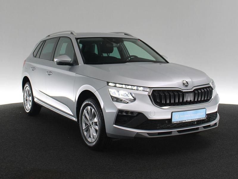Neu Skoda Kamiq Selection 116 PS (85 kW) 2026 Silber / brillantsilber SUV
