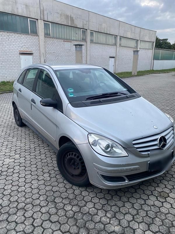 Grau Gebraucht 2006 Mercedes B170 Van / Kleinbus | 850 € (Superpreis) - Bild 1/4