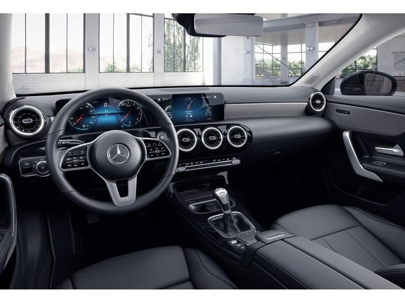 Mountain grau Gebraucht 2022 Mercedes CLA200 Progressive Coupé | 26.610 € (Superpreis) - Bild 1/1
