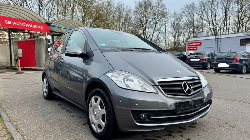 Grau Gebraucht 2009 Mercedes A150 Limousine | 1.499 € (Guter Preis) - Bild 1/4