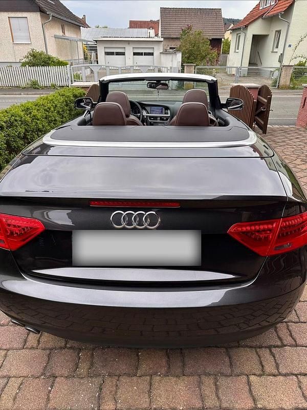 Gebraucht Audi A5 Cabriolet Ambiente 177 PS (130 kW) 2012 Braun Cabrio