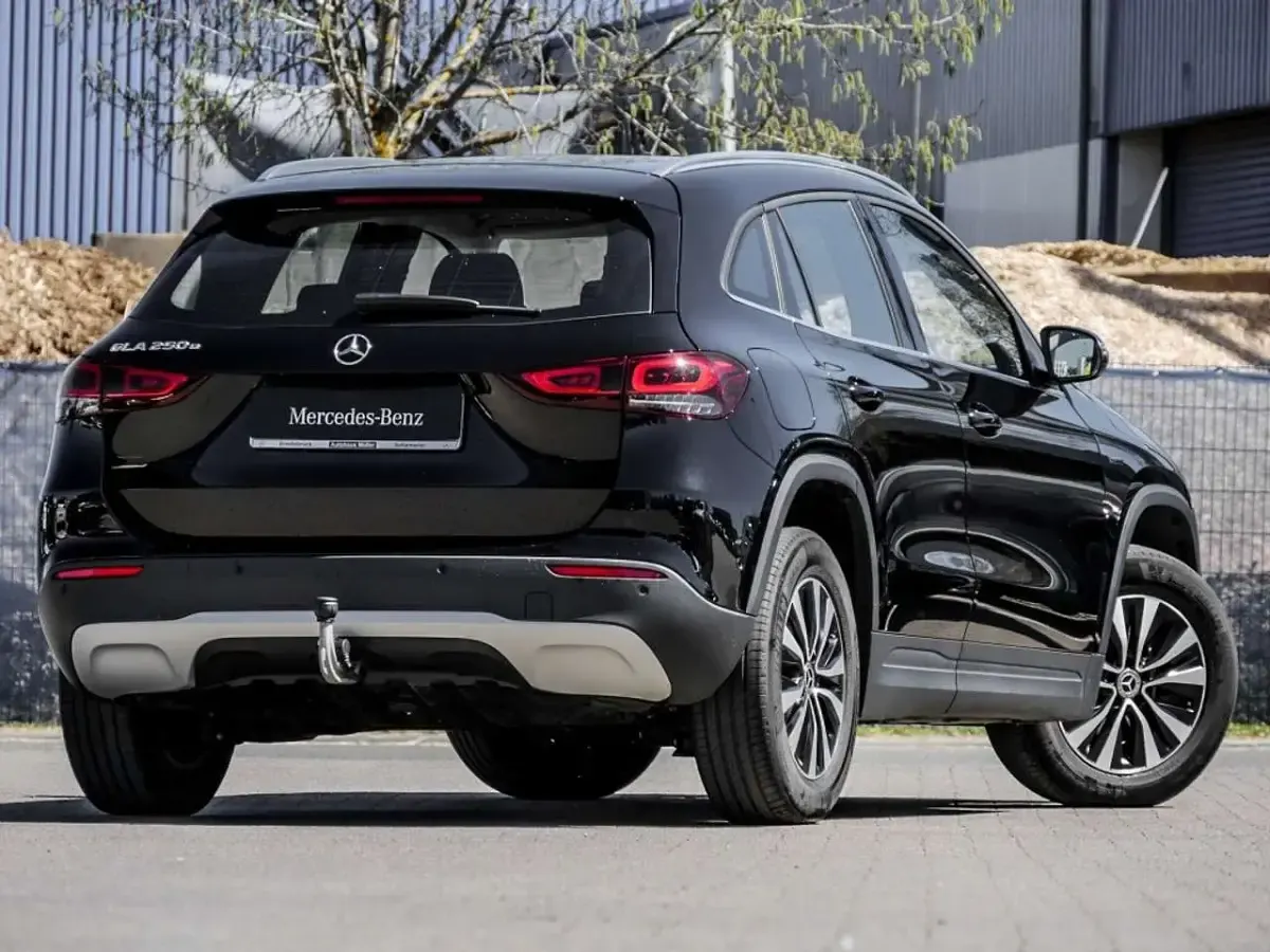 Gebraucht Mercedes GLA250 Style 160 PS (117 kW) 2020 Schwarz SUV