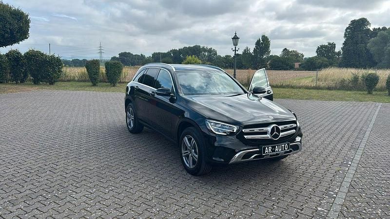 Obsidianschwarz Gebraucht 2022 Mercedes GLC220 AMG SUV | 35.500 € (Superpreis) - Bild 1/4