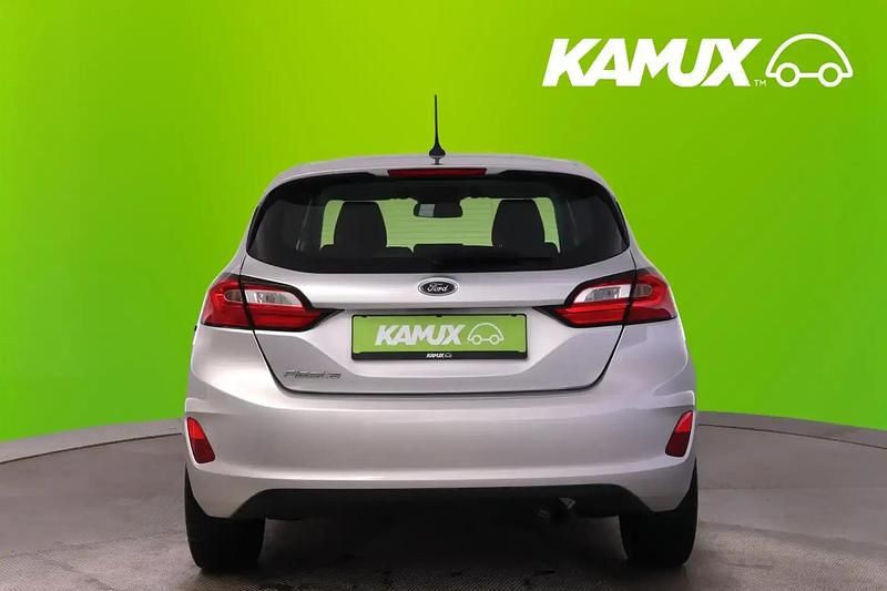 Gebraucht Ford Fiesta 75 PS (55 kW) 2022 Silbermetallic Limousine