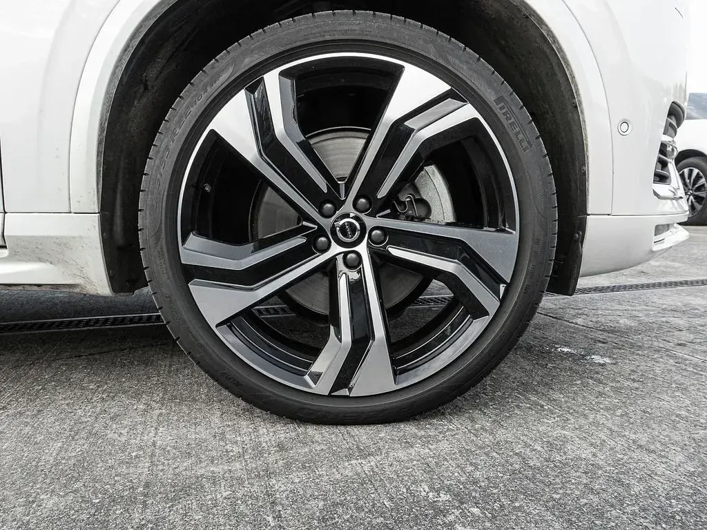Gebraucht Volvo XC90 Plus 235 PS (172 kW) 2024 Weiss SUV