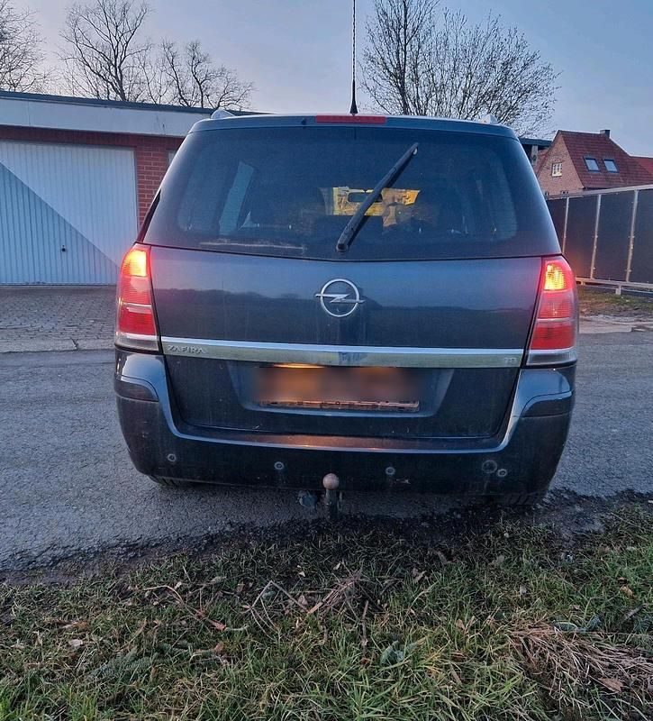 Gebraucht Opel Zafira 140 PS (102 kW) 2007 Grau Van / Kleinbus
