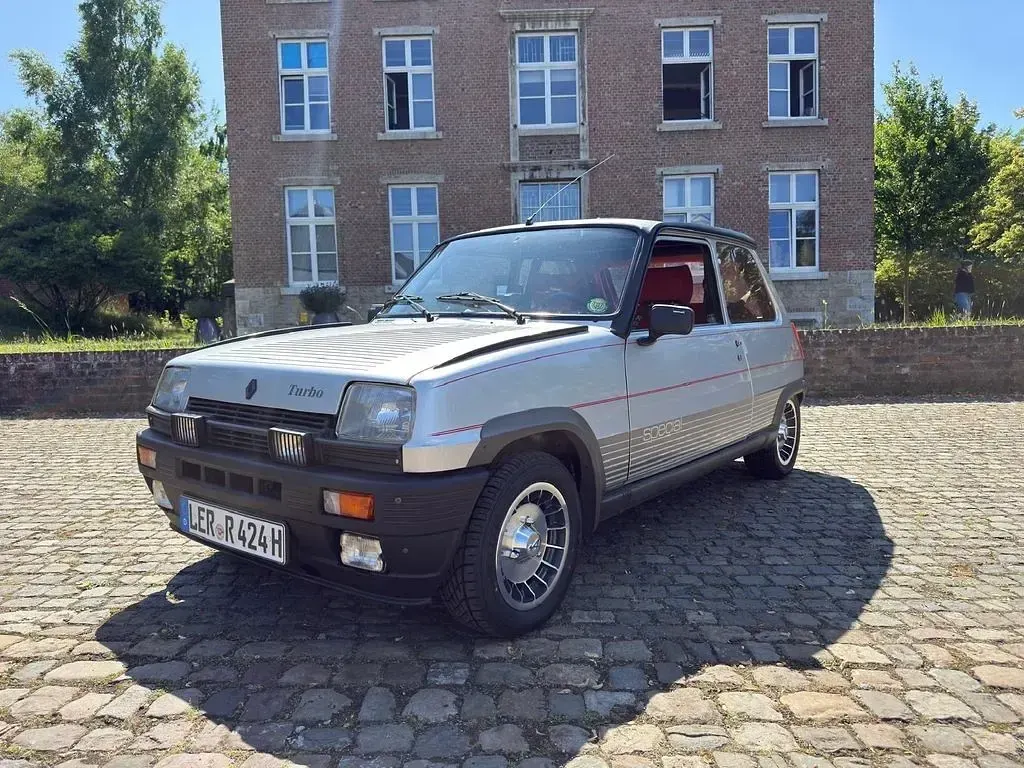 Używany Renault R5 107 KM (78 kW) 1983 Srebrny Hatchback