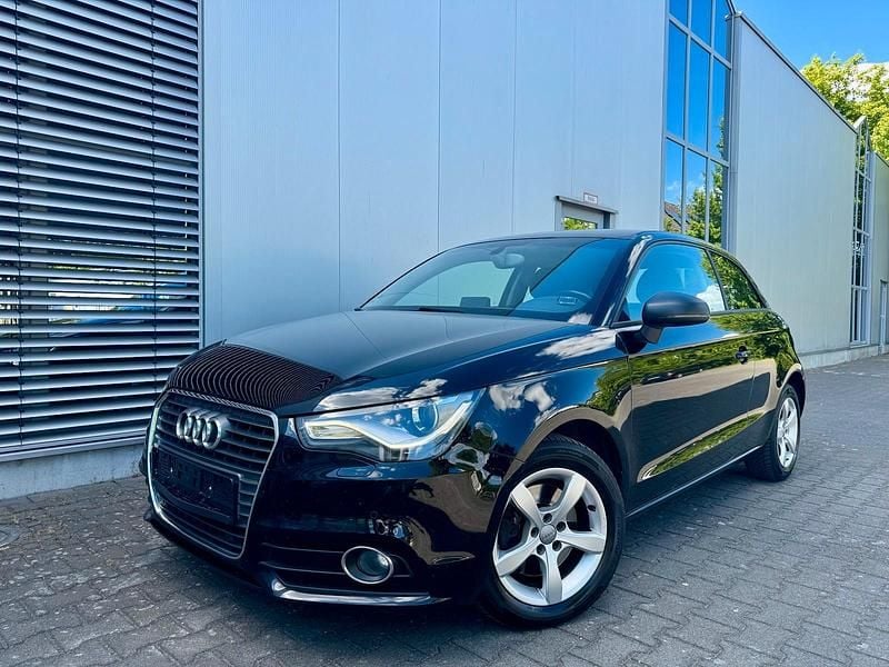 Schwarz Gebraucht 2014 Audi A1 Attraction Kleinwagen | 6.790 € (Guter Preis) - Bild 1/4