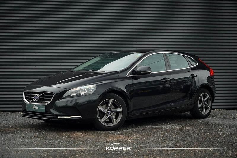 Schwarz Gebraucht 2013 Volvo V40 Summum Kombi | 4.281 € - Bild 1/4