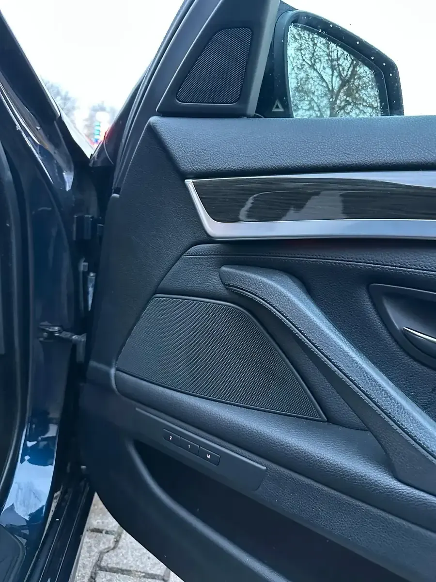 Gebraucht BMW 535 Sport Line 313 PS (230 kW) 2012 Blau Limousine