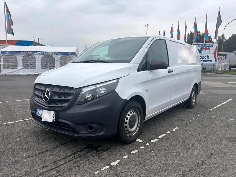 Weiß Gebraucht 2018 Mercedes Vito Van | 11.500 € (Superpreis) - Bild 1/4